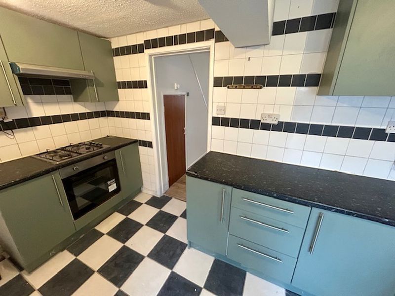 Property photo 3 of 7 Photo 6