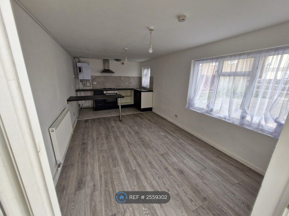 Property photo 1 of 13 Kitchen And Reception Room