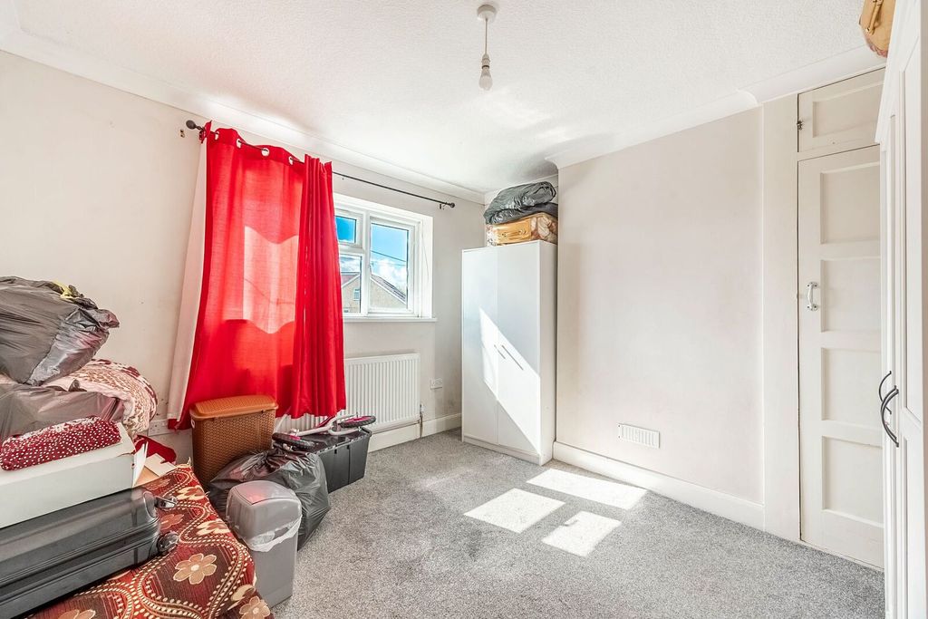 Property photo 2 of 5