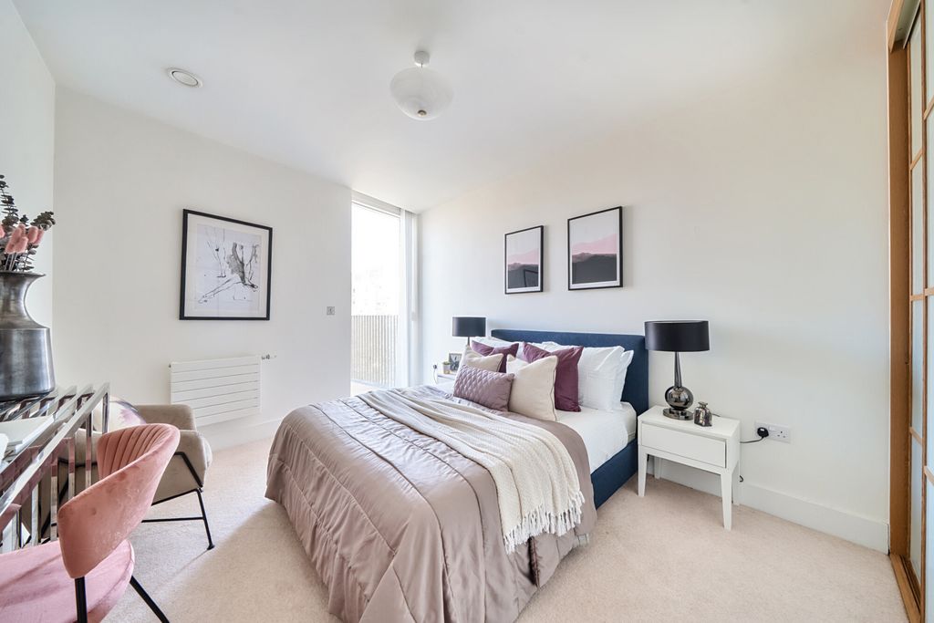Property photo 3 of 40 1311918-4-6852B15...