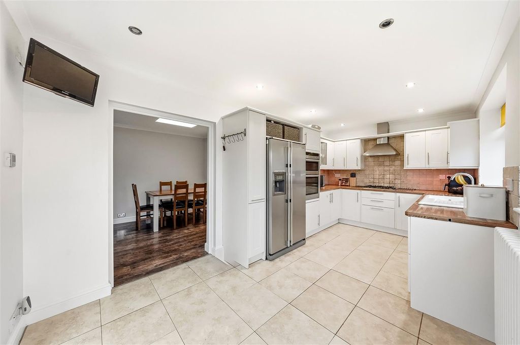 Property photo 2 of 24 Photos-25.Jpg