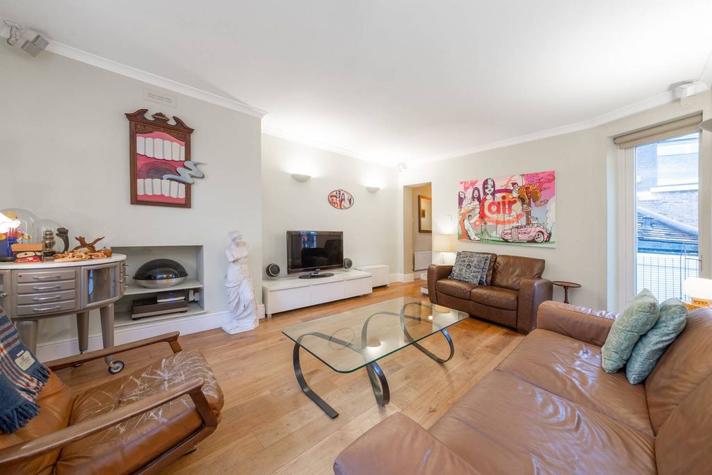 Property photo 3 of 12