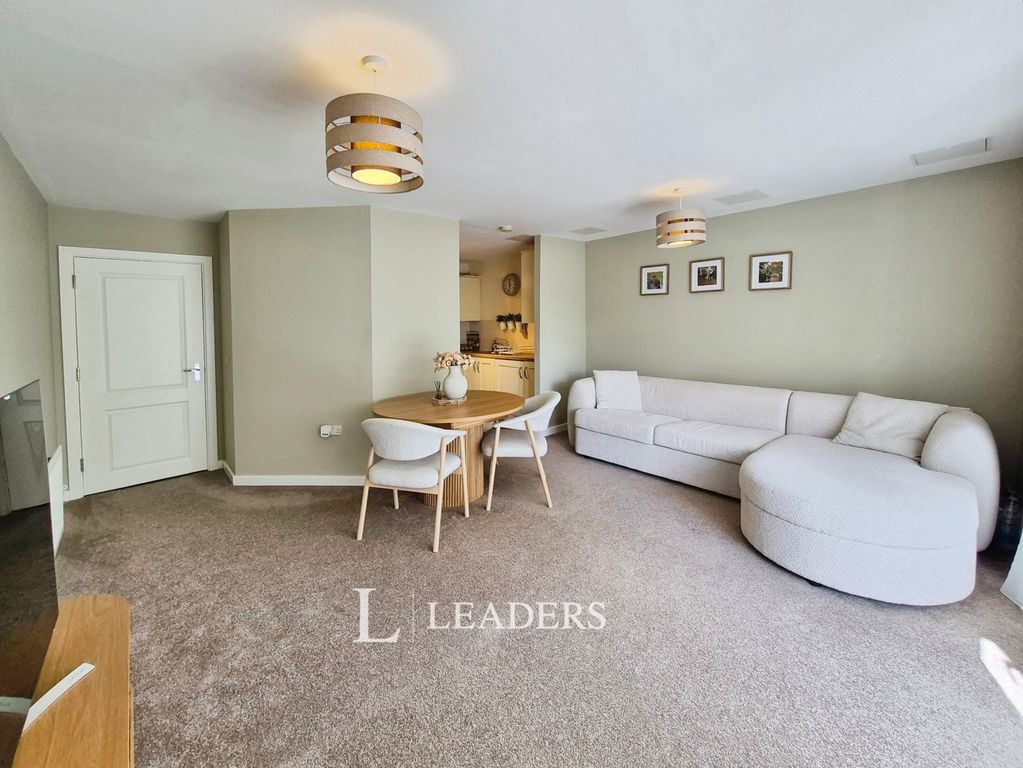 Property photo 2 of 10 Pbox-Img.Jpg