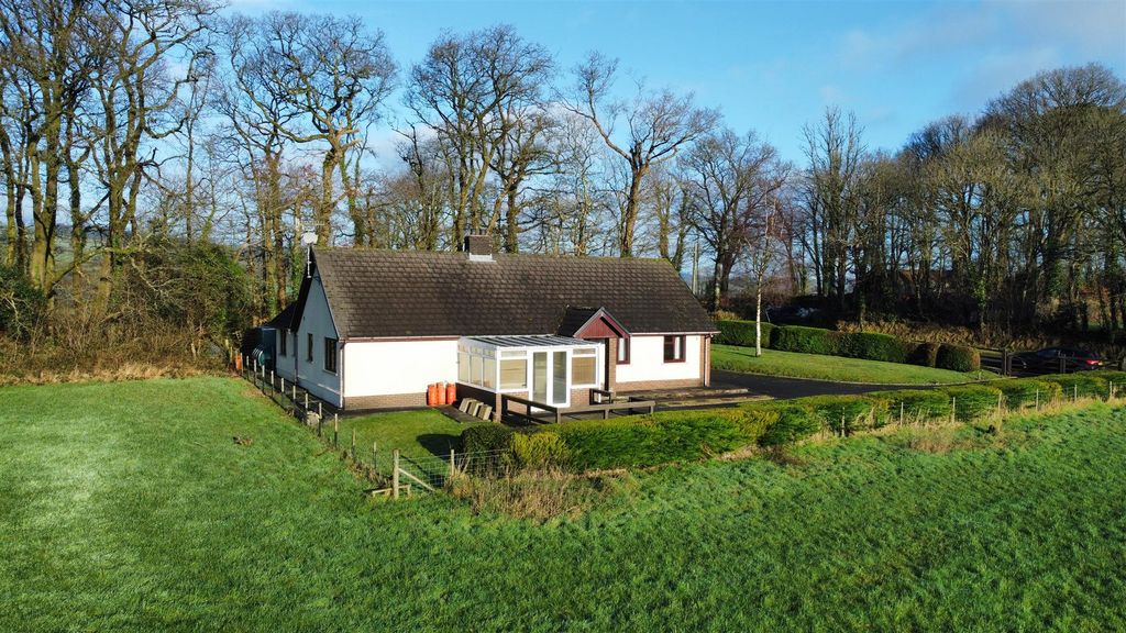 Property photo 1 of 28