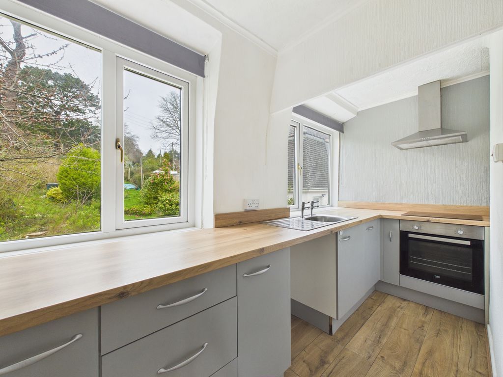 Property photo 2 of 9 Kitchen