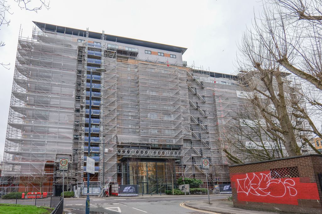 Property photo 1 of 19