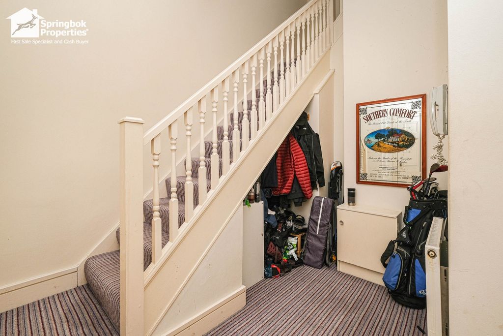 Property photo 2 of 20 1