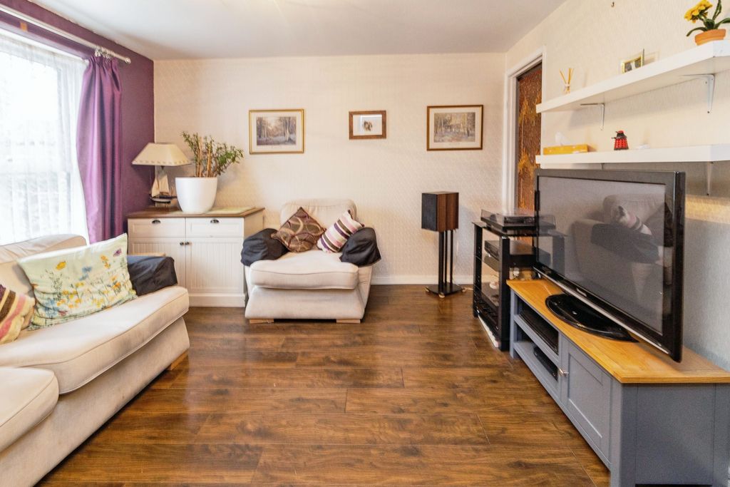 Property photo 2 of 18 Photography