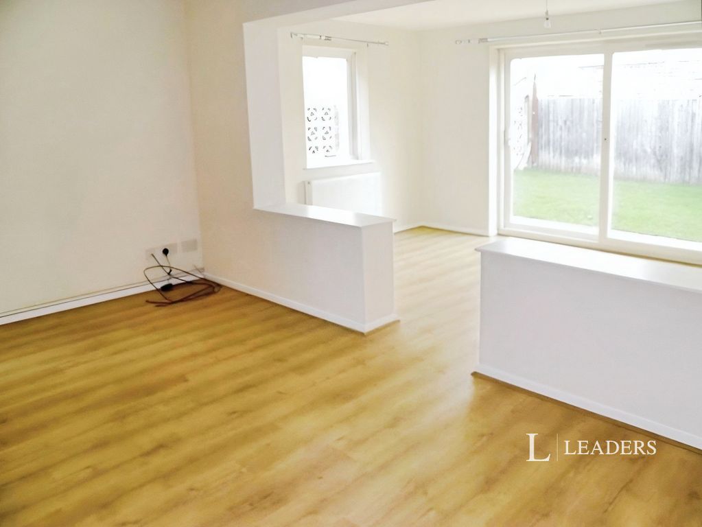 Property photo 3 of 9 3