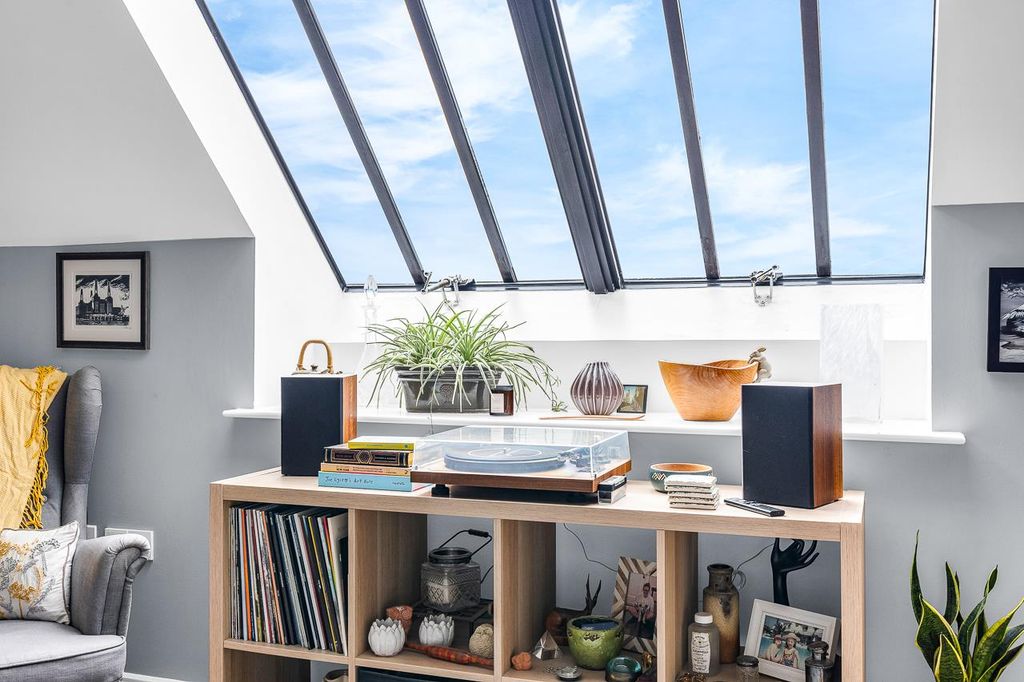 Property photo 3 of 17 Internal-S-11.Jpg