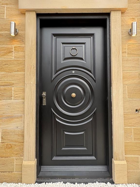 Property photo 2 of 23