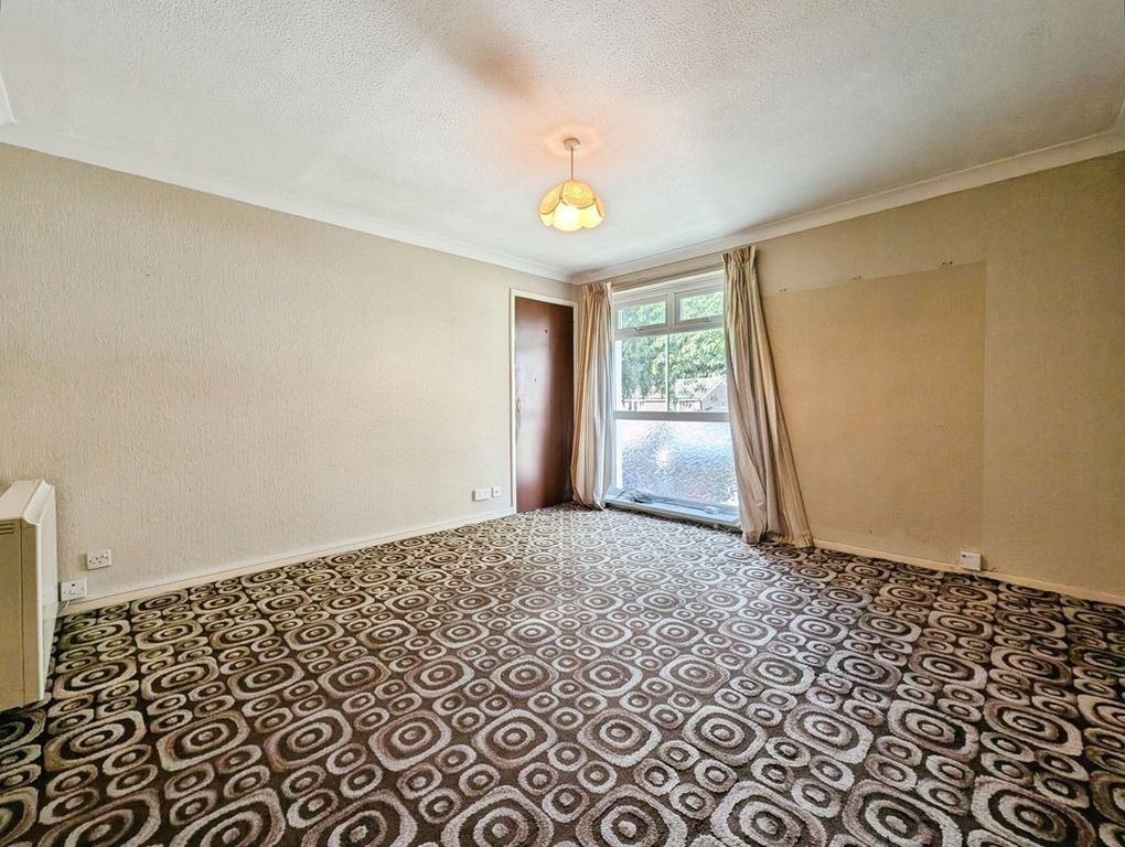 Property photo 3 of 9 Photo 9