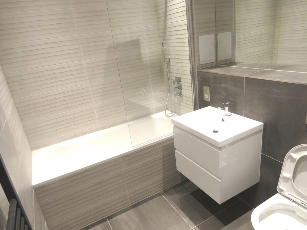 Property photo 3 of 4 Bathroom
