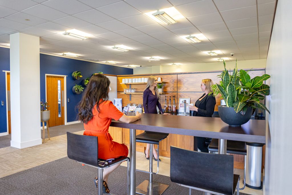 Property photo 3 of 10 Breakout Space