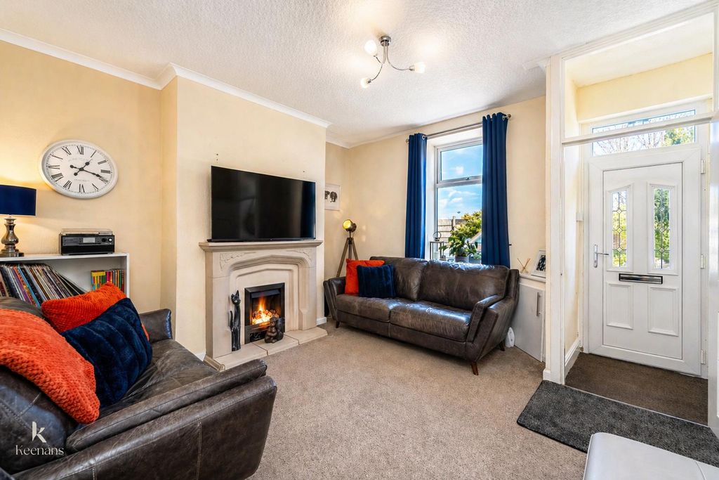 Property photo 2 of 16