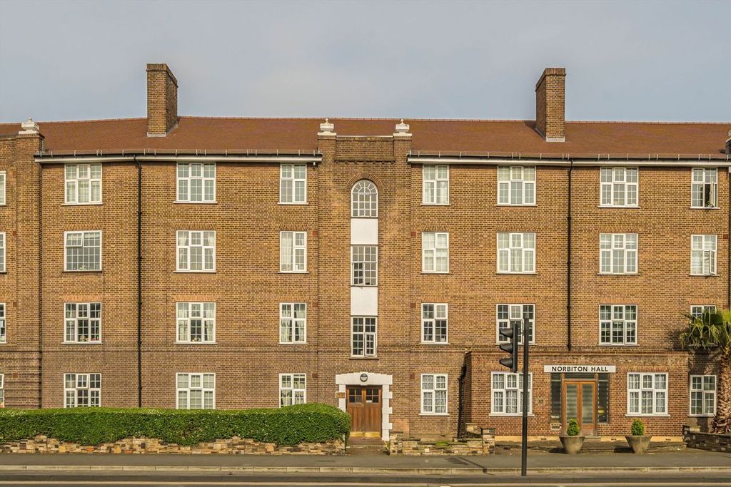 Property photo 1 of 5