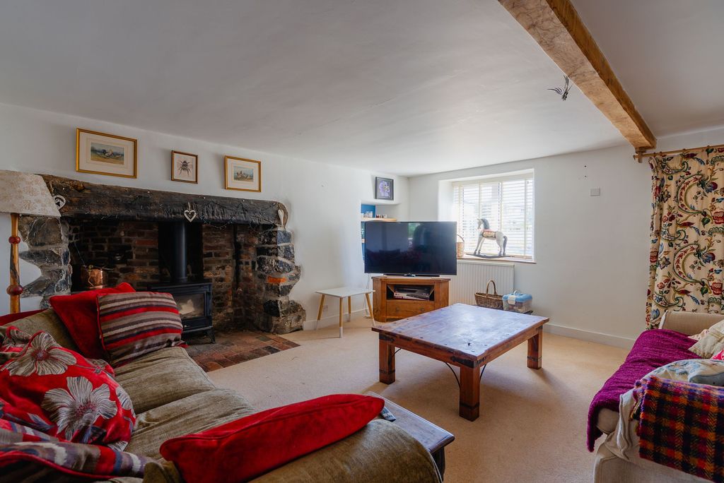 Property photo 3 of 13