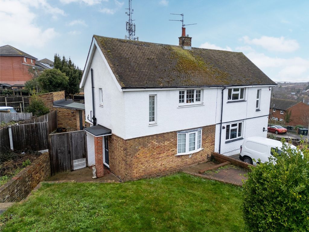 Property photo 1 of 16 4824301