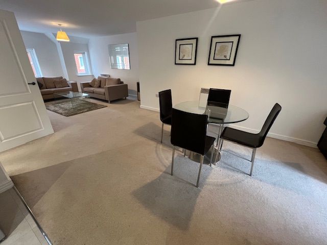 Property photo 3 of 7 Dining Room