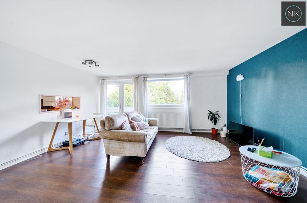 Property photo 2 of 21 2379555