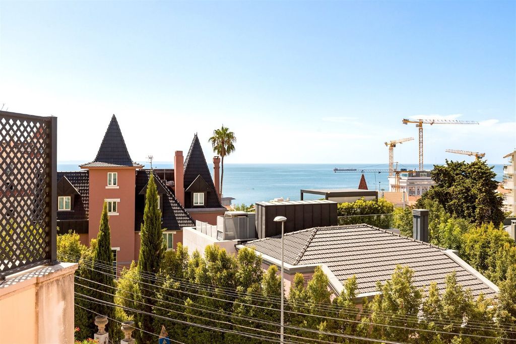 Property photo 1 of 26 A Timeless Monte Estoril Residence