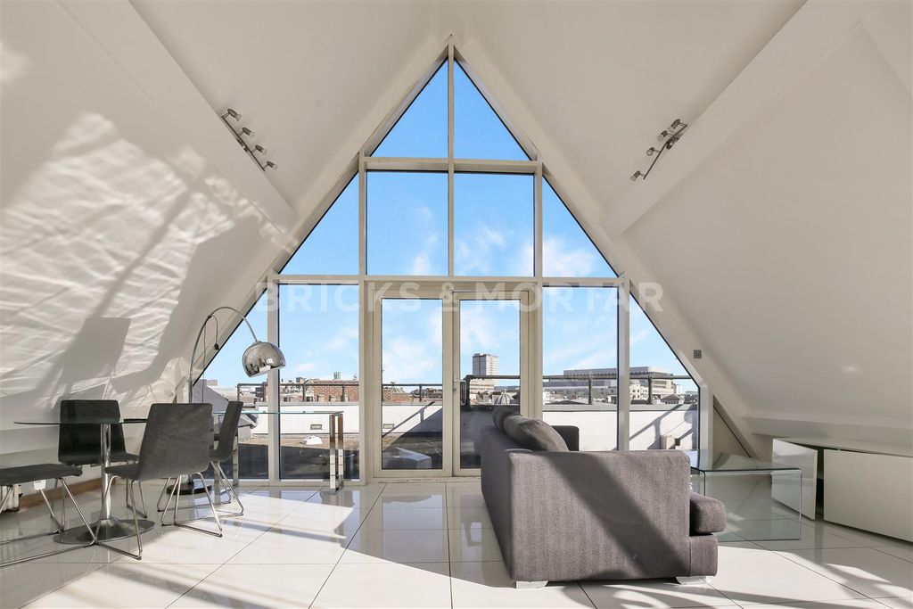 Property photo 2 of 10 7Yrvwwcim2Lssayj.Jpg