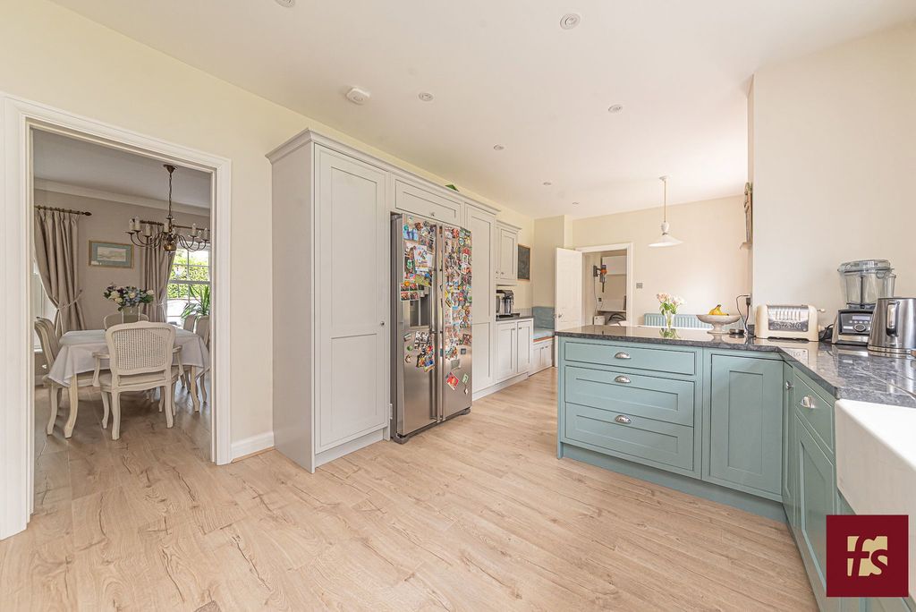 Additional image 9 of 5 bed detached house for saleTalisman Close, Crowthorne, Berkshire RG45