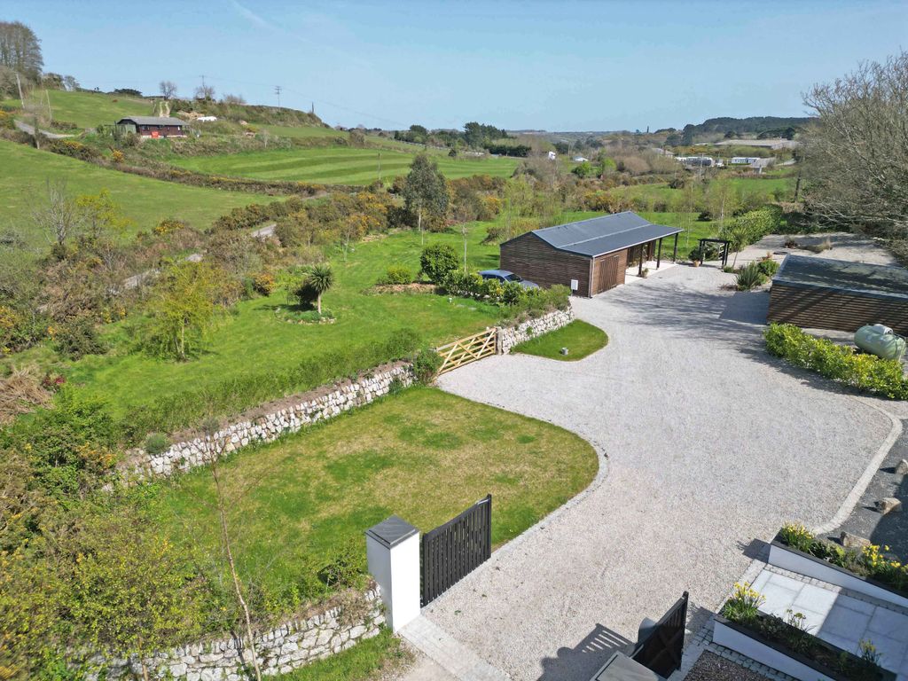 Property photo 2 of 22 Photo 2