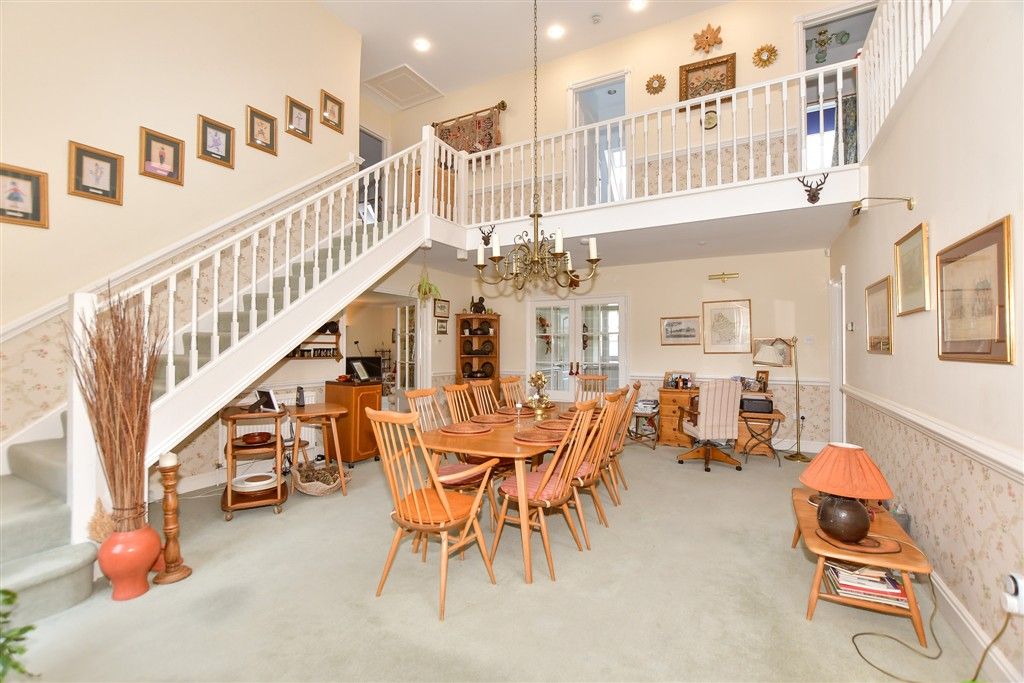 Property photo 3 of 16 Dining Hall