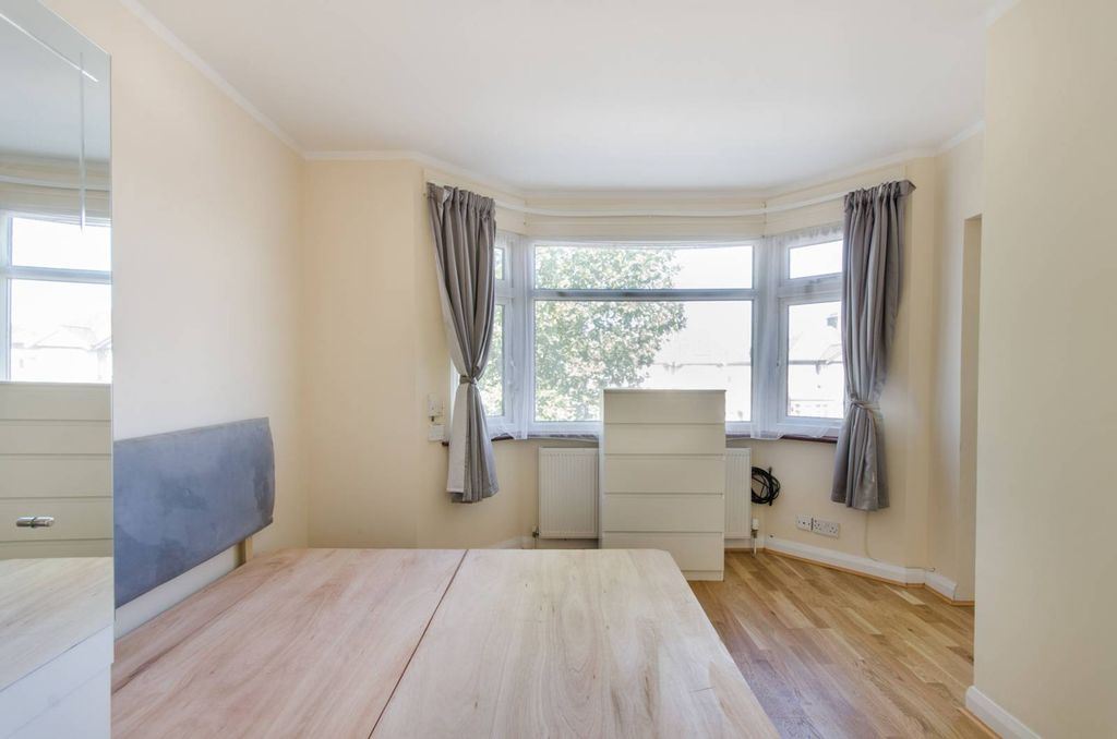 Property photo 2 of 4