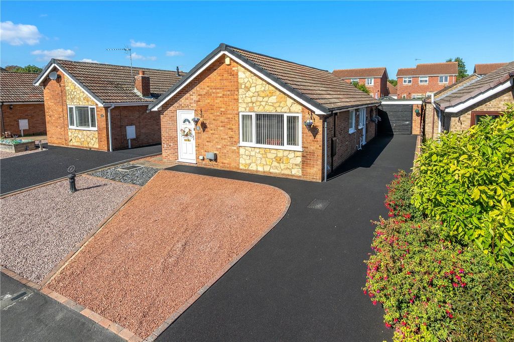 Property photo 1 of 18 Picture No. 02