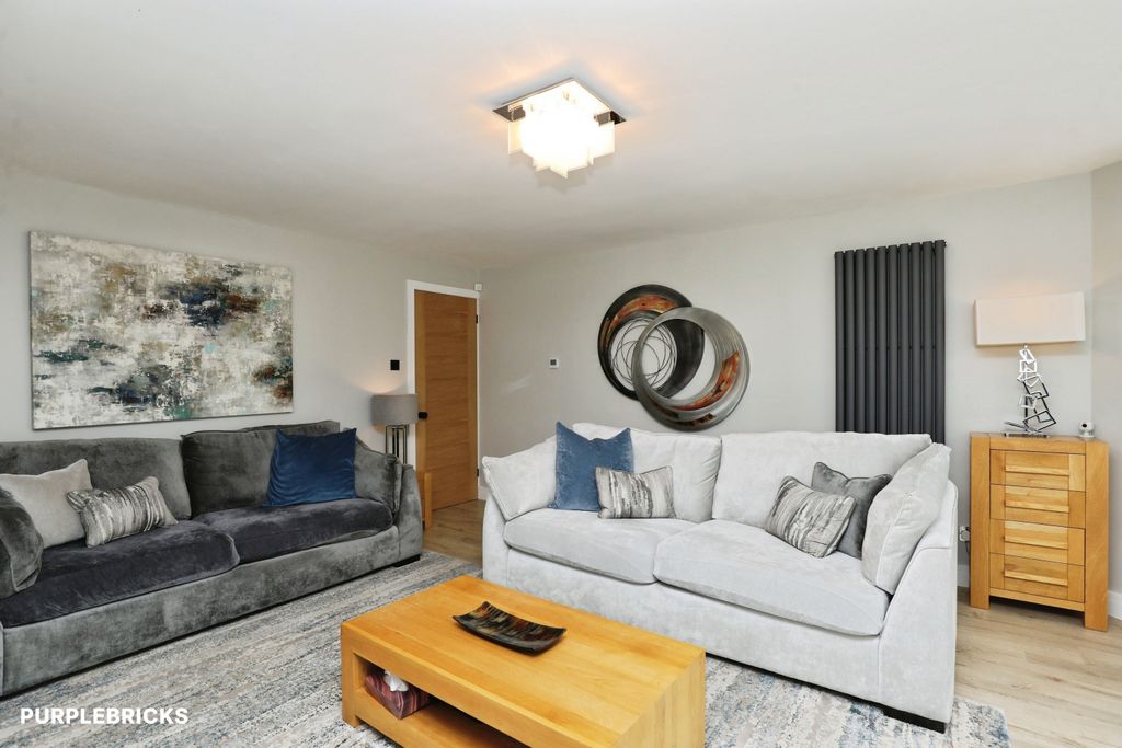 Property photo 3 of 30