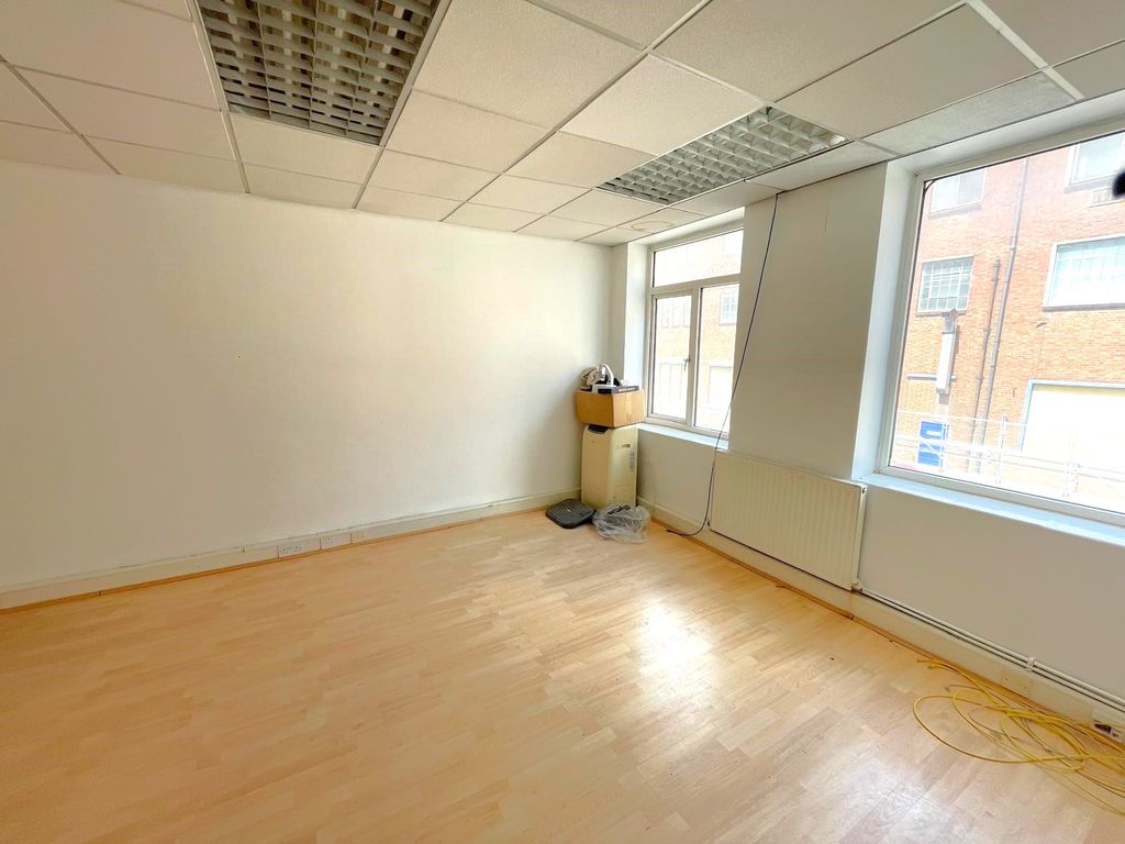 Property photo 3 of 7