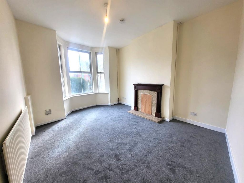 Property photo 2 of 9 Room Pic 1