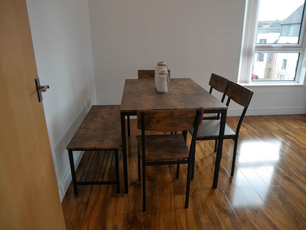 Property photo 3 of 7 P1050698