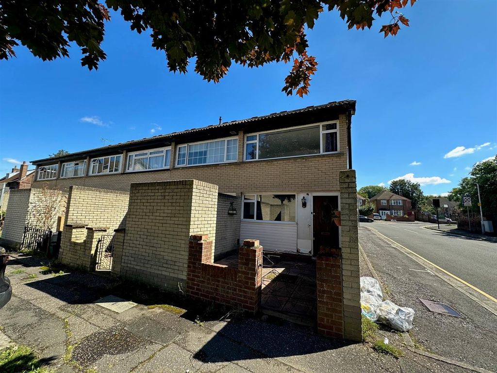 Property photo 1 of 14 Outs.Jpg