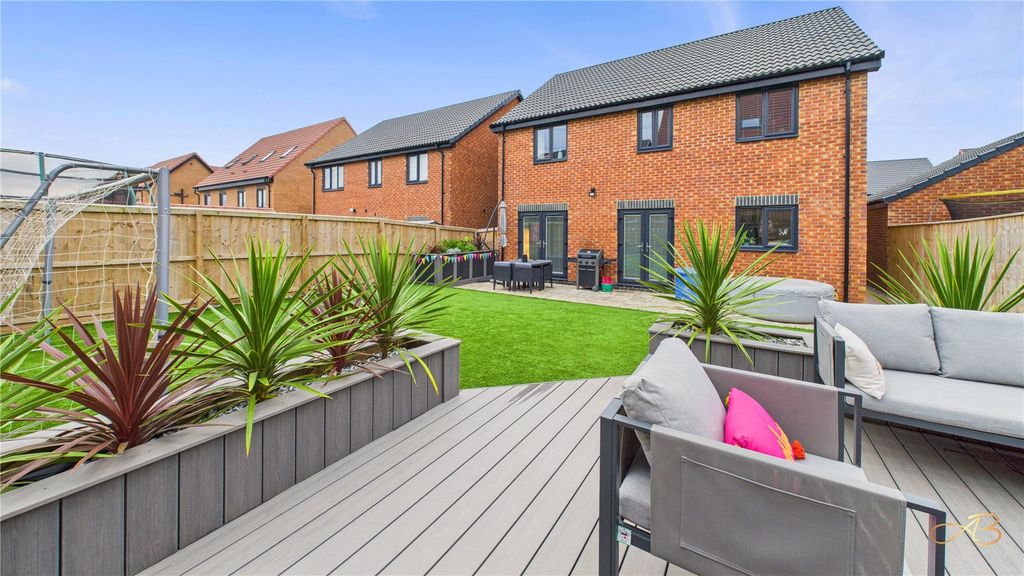 Property photo 3 of 26 Picture No. 29