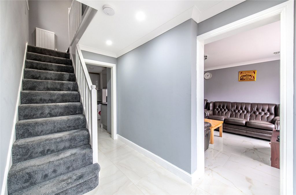 Property photo 2 of 17 Picture No. 08