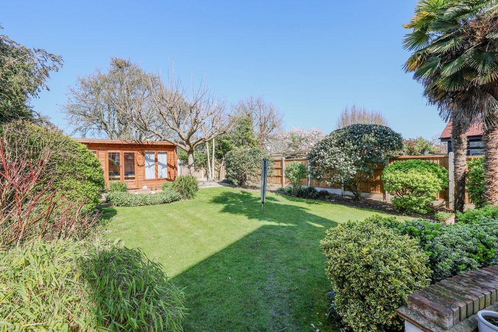 Property photo 2 of 43