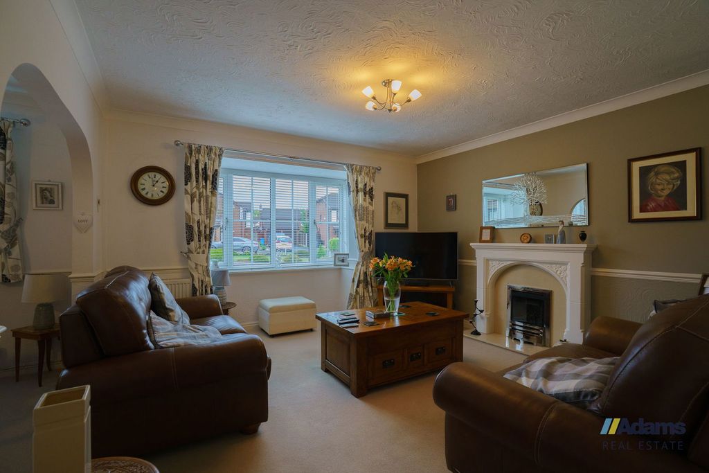 Property photo 2 of 34