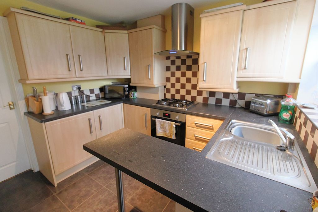 Property photo 3 of 13