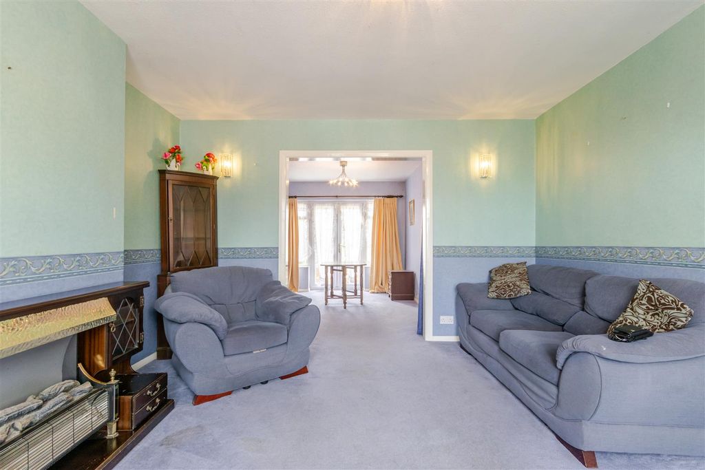 Property photo 2 of 17 Living Room