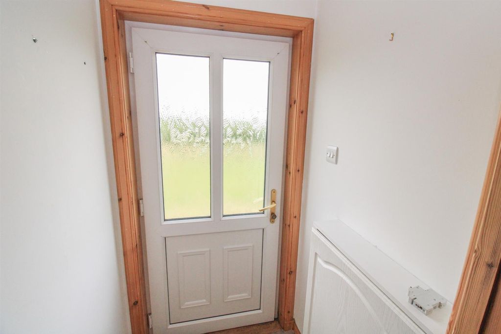 Property photo 2 of 32 Entrance Vestibule.Jpg