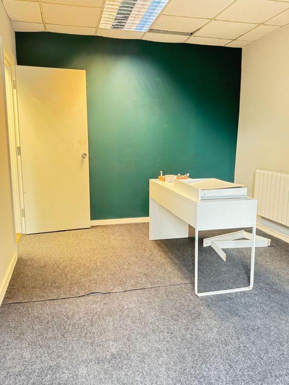 Property photo 1 of 4