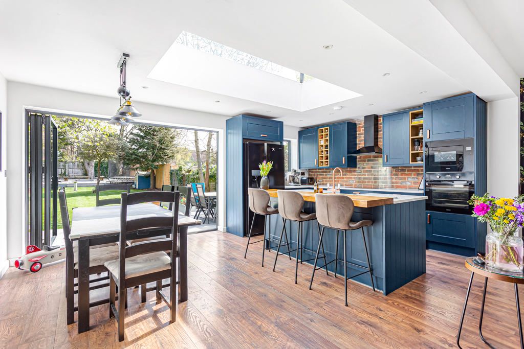 Property photo 1 of 33 Dining/Kitchen