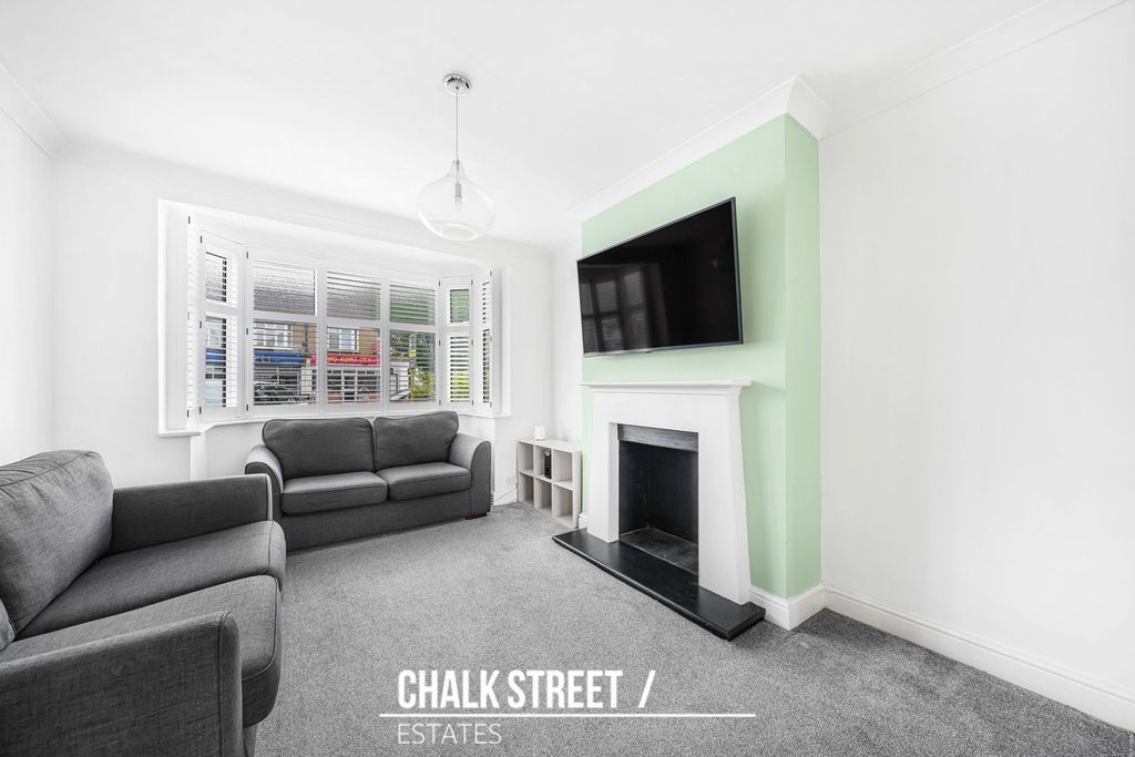 Property photo 3 of 31