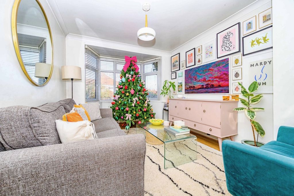 Property photo 2 of 14 Pbox-Img.Jpg