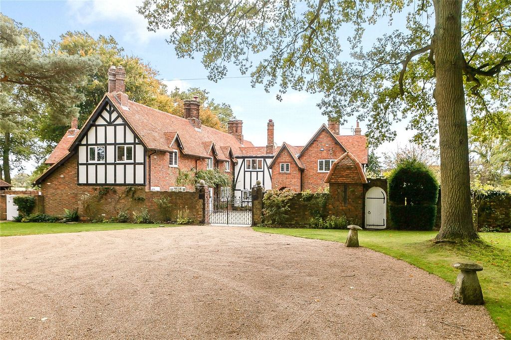 Property photo 1 of 17 Pipers