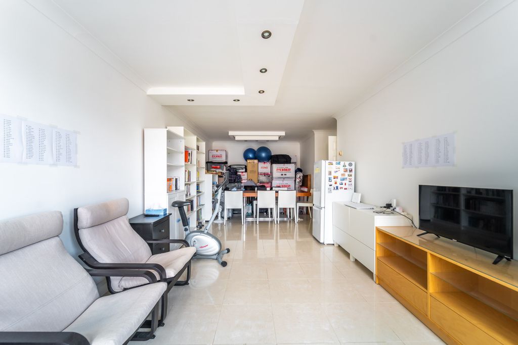 Property photo 2 of 16 Mba02241