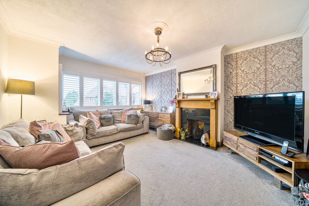 Property photo 2 of 18 Reception